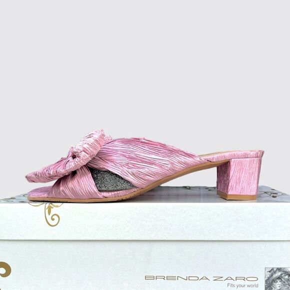 BRENDA ZARO NIB Erica kitten heels in Metallic Pink plissé Size 8/ 8.5 - Picture 9 of 15